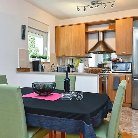 Karolina 2343 Appartement Pula