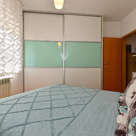 Appartement Karolina 2343 Pula